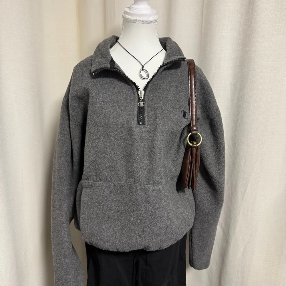 CHAMPION Vintage Half-Zip Sherpa Sweater - Picture 1 of 6